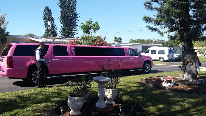 Hobe Village Mobile Home Park Picture 5
