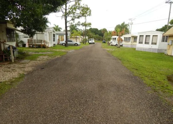 County Line Trailer Park Picture 2