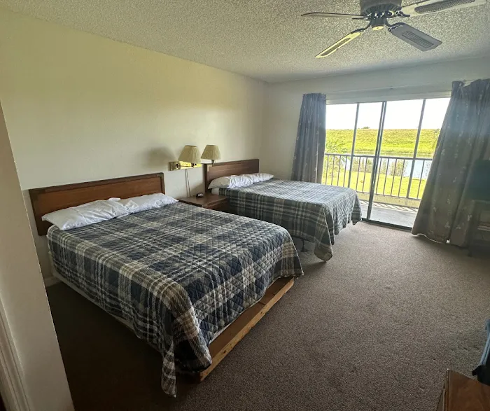 Lakeport Landing Apartments, RVs & Storage Picture 2