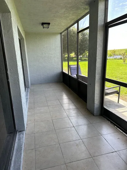 Lakeport Landing Apartments, RVs & Storage Picture 9