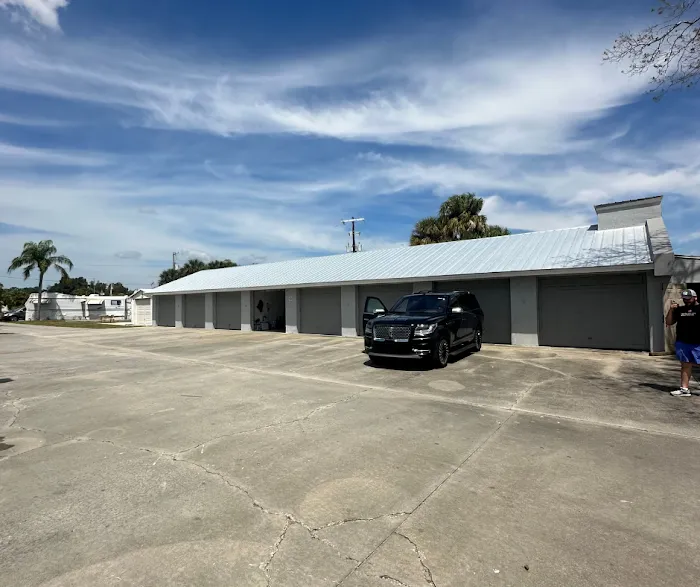 Lakeport Landing Apartments, RVs & Storage Picture 7