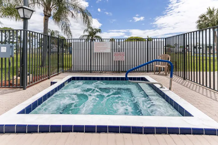Palm Lake Estates Picture 10