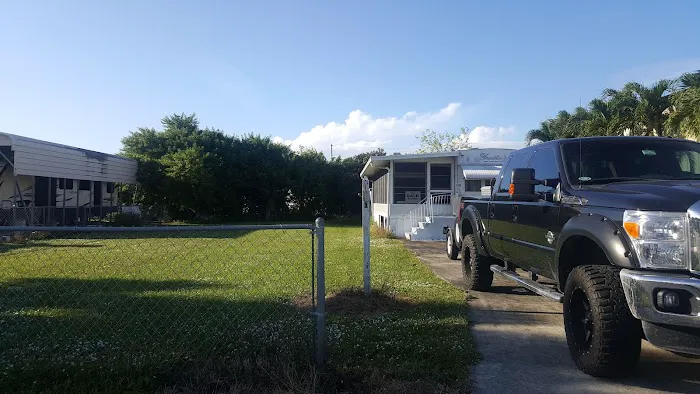Okeechobee Landings RV Resort Picture 10