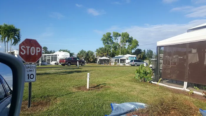 Okeechobee Landings RV Resort Picture 6