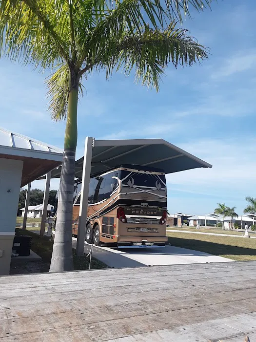 RiverLandings - A Florida Luxury Motorcoach Resort Picture 6