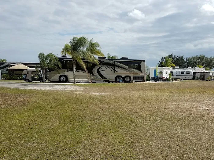 Paradise RV Lot Rental Picture 7