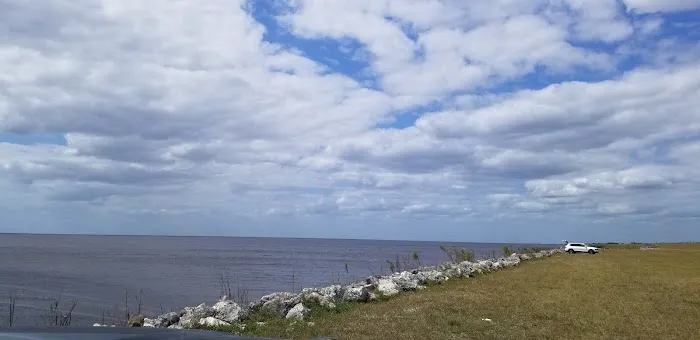 Okeechobee Lake RV Park Picture 10