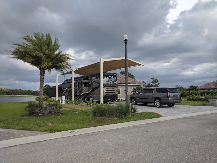 Golden Palms Luxury Motorcoach Resort Picture 10