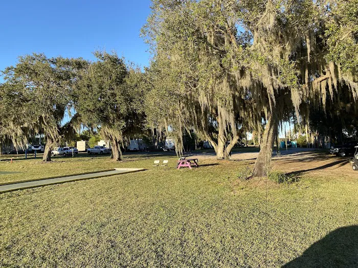 Water's Edge Motor Coach & RV Resort Picture 6