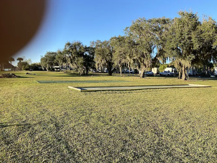 Water's Edge Motor Coach & RV Resort Picture 7