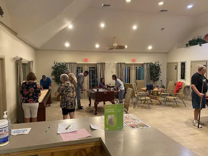 Water's Edge Motor Coach & RV Resort Picture 10