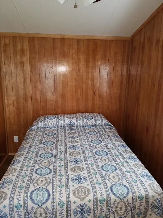Barlow's RV and Fish Camp Picture 3