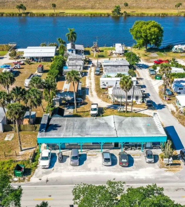Palm Creek Resort and RV Park Okeechobee Picture 1