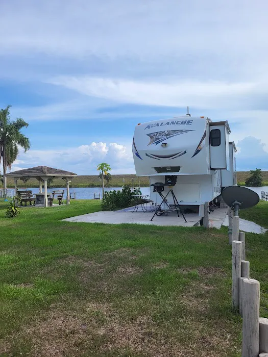 Palm Creek Resort and RV Park Okeechobee Picture 5
