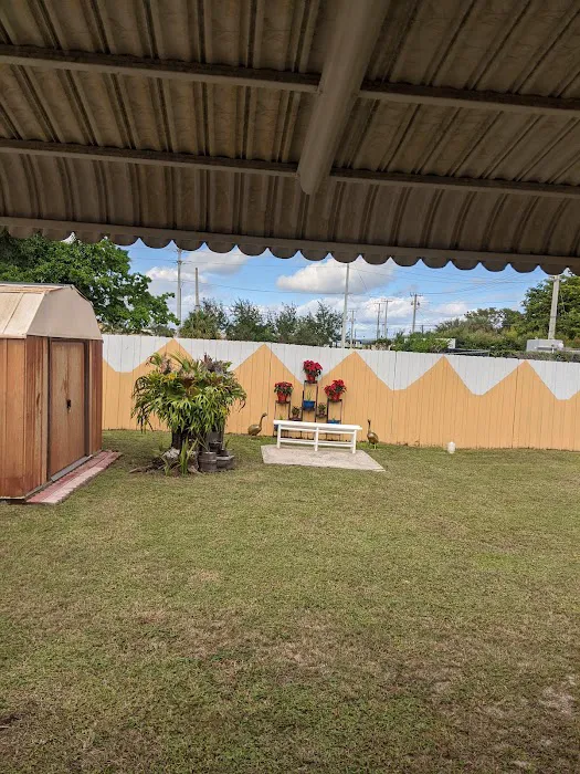 Palm Beach Colony Picture 9