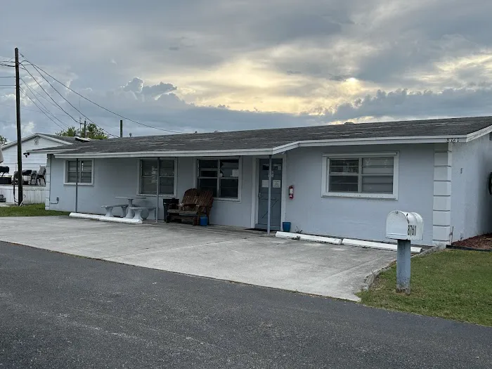 Dew Drop Mobile Home Park Picture 3