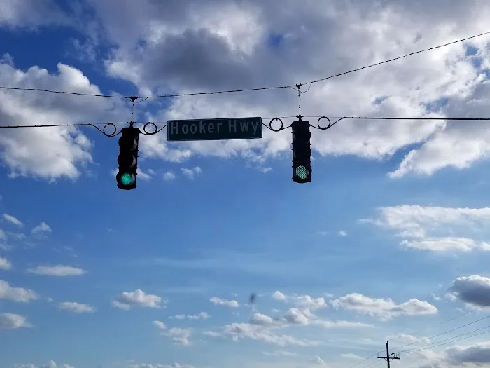 Twin Palms Mobile Home Park Picture 1