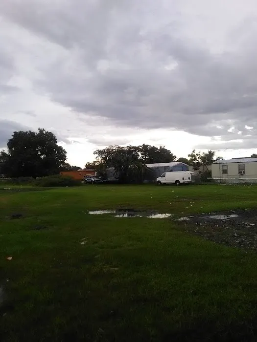 Mid-City Trailer Park Picture 4