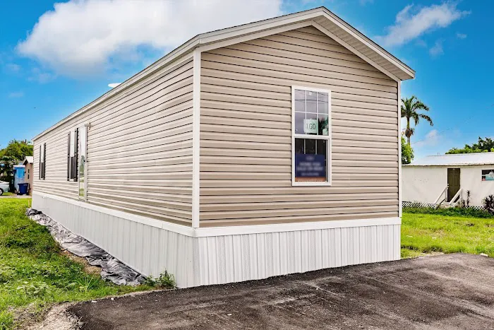 Pioneer Mobile Home Park Picture 1