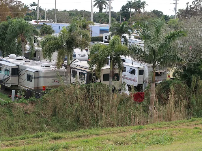 Pahokee Beach RV Resort Picture 9