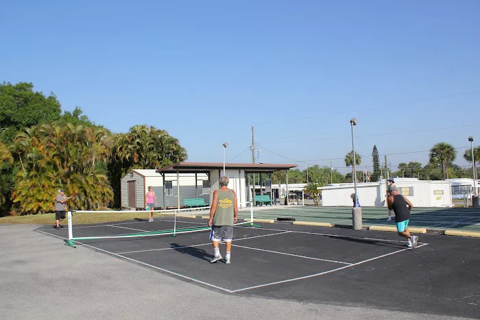 Sun-N-Fun Mobile Home Village & RV Park Picture 6