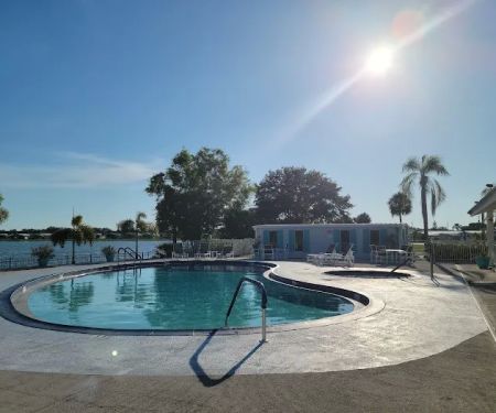 Crystal Lakes Manufactured Homes Community