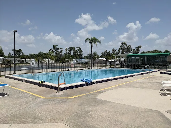 Cypress Bend RV Resort Picture 2