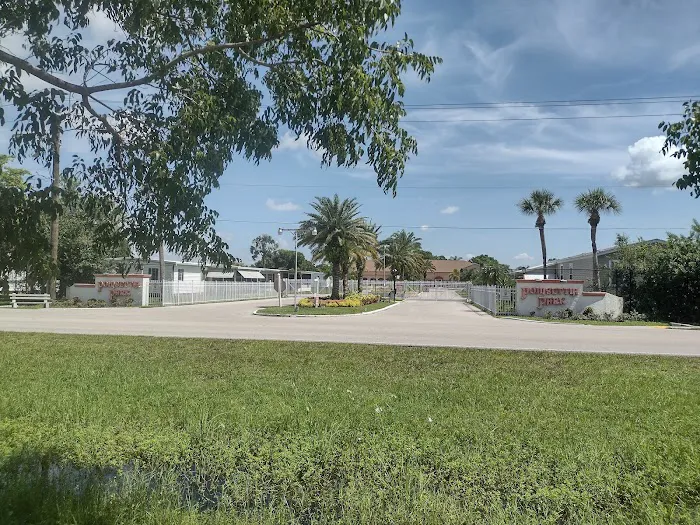 Poinsettia Park Picture 6