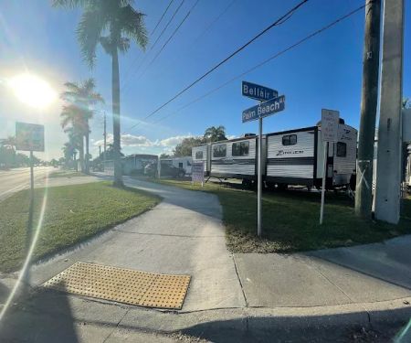 Flamingo Resort Mobile Home & RV Park