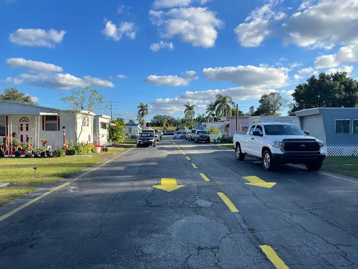 Flamingo Resort Mobile Home & RV Park Picture 2