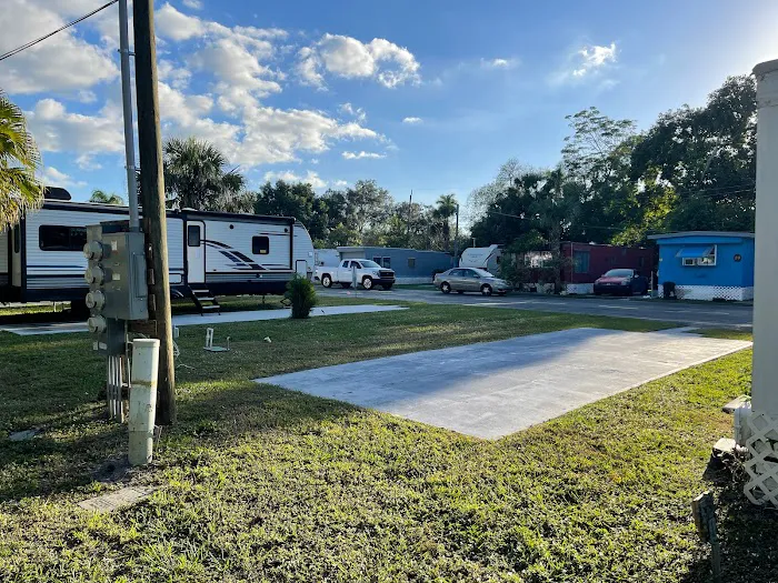 Flamingo Resort Mobile Home & RV Park Picture 6