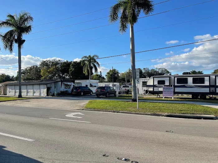 Flamingo Resort Mobile Home & RV Park Picture 5