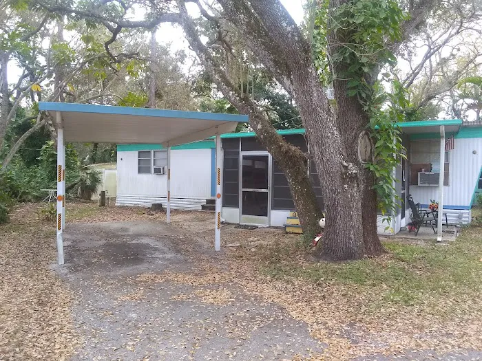 Julia Mobile Home and RV Park Picture 9