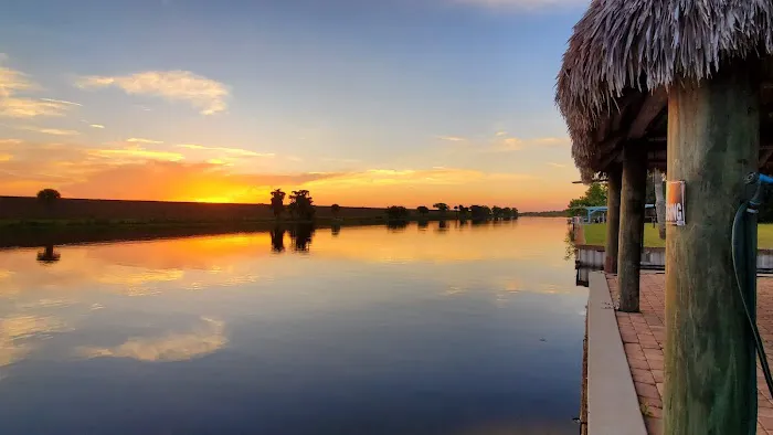Water's Edge RV Park Picture 3