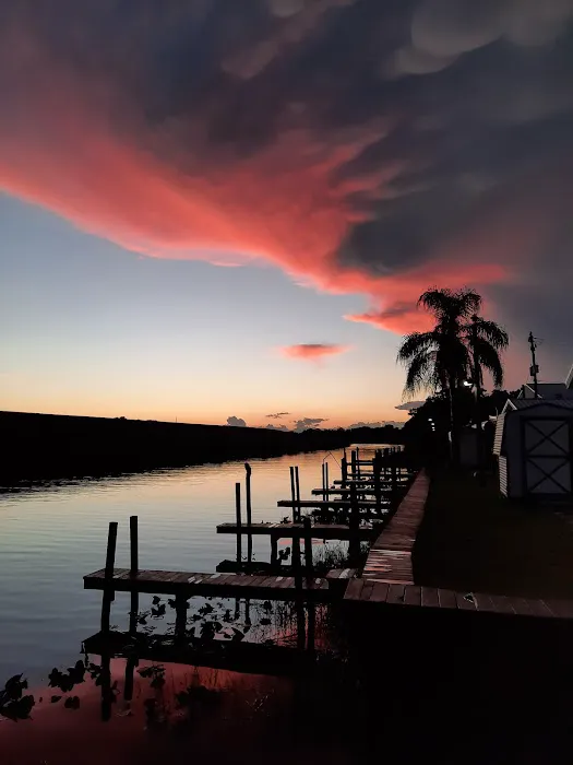 Water's Edge RV Park Picture 5