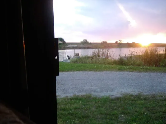 Canal Side Manor RV Park Picture 2