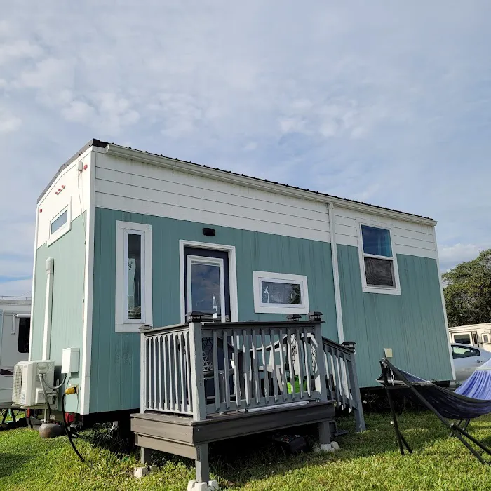 Gracious Tiny House Park Picture 7