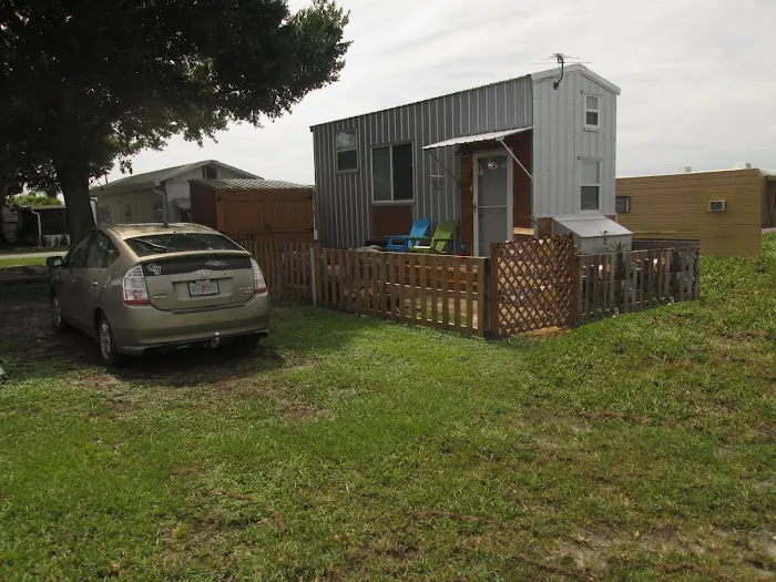 Gracious Tiny House Park Picture 8