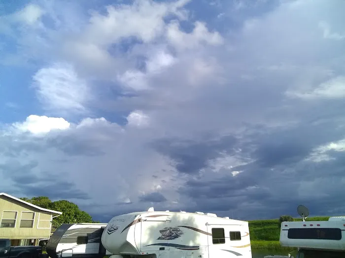 Knots Landing Adult Waterfront RV Community Picture 5