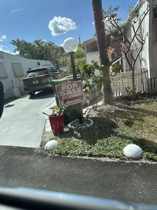 Ramblewood Mobile Home Park Picture 2