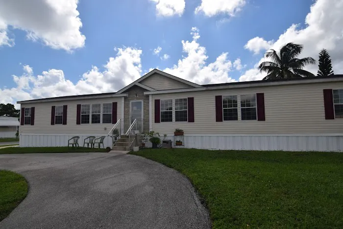 Colonial Estates Manufactured Home Community Picture 4
