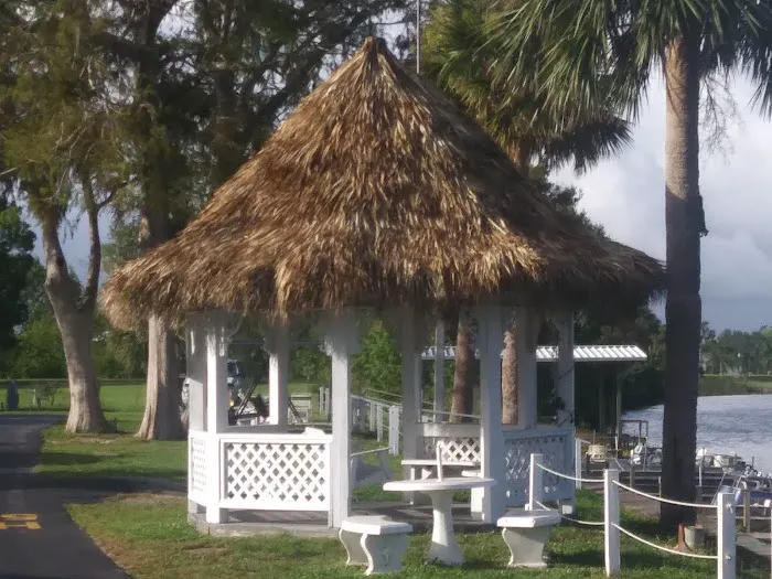 Eagle Harbor Mobile Home & RV Park Picture 4