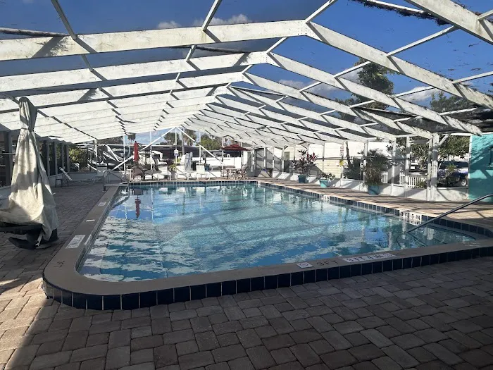 Zachary Taylor Waterfront RV Resort Picture 9