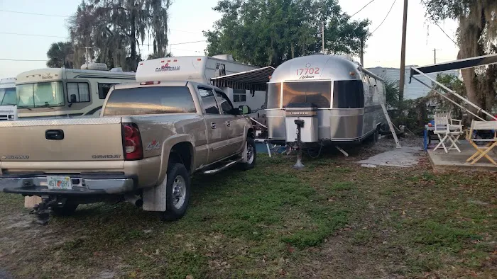 Lakeside RV Park Picture 8