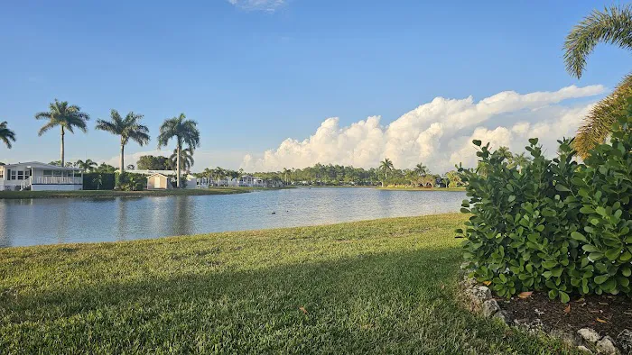 Crystal Lake RV Resort Picture 2