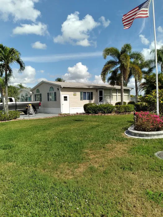 Crystal Lake RV Resort Picture 1