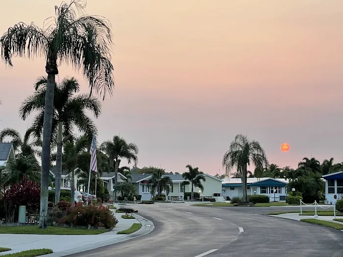 Crystal Lake RV Resort Picture 7