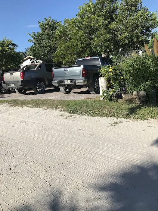 Saldivar Mobile Home Park Picture 2