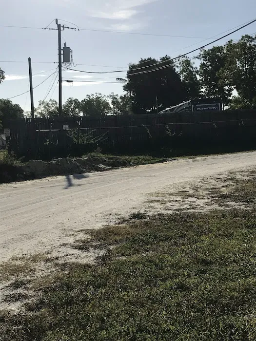 Saldivar Mobile Home Park Picture 1