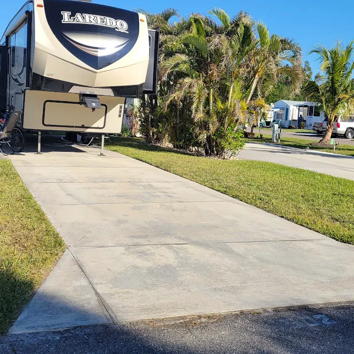 Alligator Mobile Home & RV Pk Picture 1